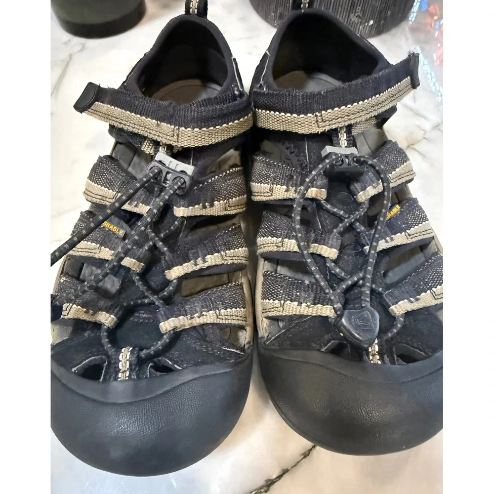 Keen Kids Newport H2 Water Sandals Black and Tan Hiking Shoes Size 4